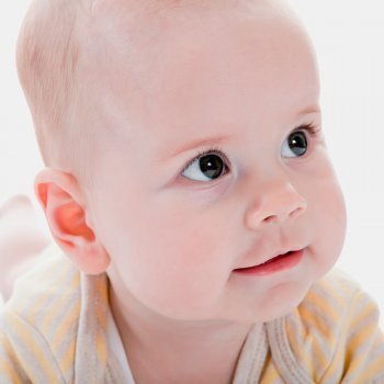 ¿Cuando la cabeza del bebé crece más de lo normal?